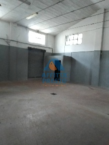 Foto Attività commerciale a Cerreto Guidi di 700 m² con 9 locali in affitto