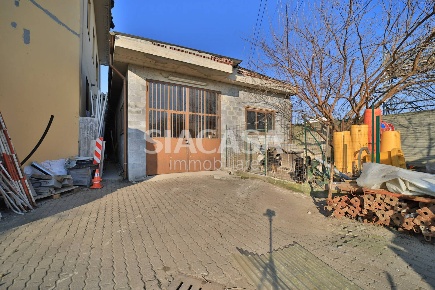 Foto Laboratorio a Cologno Monzese Centro di 119 m² in affitto
