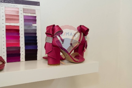 Foto Attività commerciale in Via carrera, Torino Parella di 30 m²