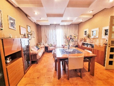 Foto Hotel in Via Monferrato, Comiso Centro di 400 m² con 4 locali