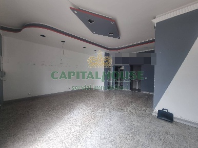 Foto Locale commerciale a Montoro Borgo di 65 m² con 1 locali in affitto