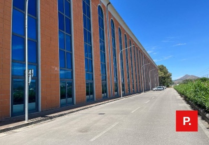 Foto Ufficio in viale delle industrie, Caserta Ex Saint Gobain di 500 m²