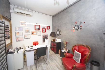 Foto Negozio in Via Mascarella (parte alta), Bologna Irnerio di 25 m²