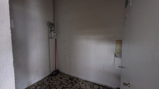 Foto Negozio in Via Bertocchi ad.ze Via Altobelli, Bologna Barca di 33 m²