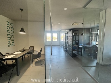 Foto Locale commerciale a Orvieto di 150 m² con 2 locali in vendita