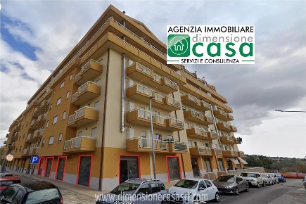 Foto Locale commerciale in Via Virgilio 21, San Cataldo Centro di 200 m²