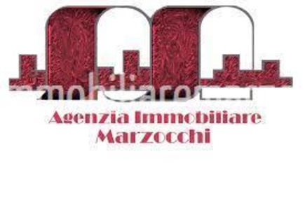 Foto Locale commerciale in Via Banchi di Sopra 50, Siena Provenzano