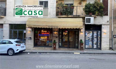 Foto Locale commerciale in Via Niscemi 245, Caltanissetta Centro di 100 m²