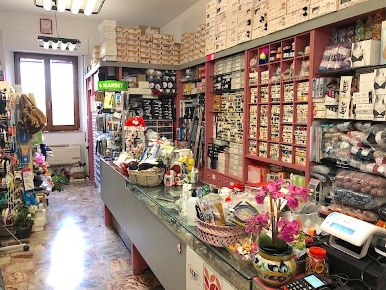Foto Attività commerciale a Castiglione del Lago di 30 m² con 1 locali