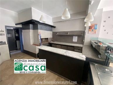 Foto Attività commerciale in Viale Kennedy 58-64-66, San Cataldo di 171 m²
