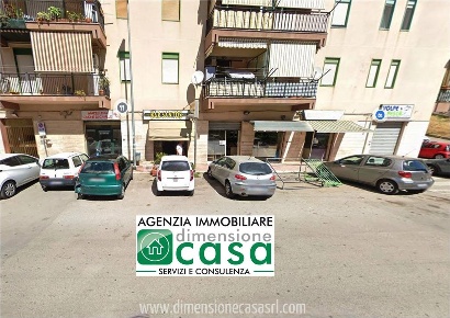 Foto Locale commerciale in Via Gabriele Amico Valenti 58, Caltanissetta