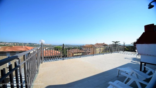 Foto Hotel in Viale della Libertà, Chianciano Terme Centro di 650 m²