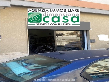 Foto Locale commerciale in Via Corsica 19, Caltanissetta di 42 m²