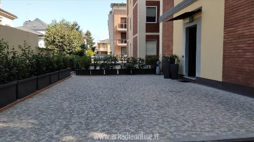 Foto Negozio a Piacenza di 96 m² in vendita