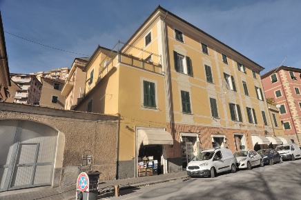 Foto Attività commerciale in Via N. Gallino, Genova Centro Città di 80 m²