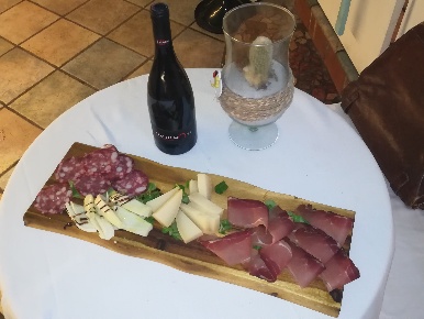 Foto Bar in VIA SANTILLI 25, Pozzuoli Porto di 30 m² con 2 locali