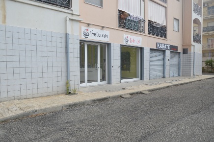 Foto Gelateria - Pasticceria in via Carlo Blasco - Rossano, di 120 m²