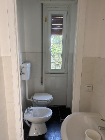 Foto Negozio in bissolati, Brescia Loggia - Garibaldi di 40 m² con 2 locali
