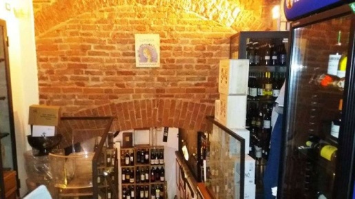 Foto Bar in piazza statuto, Asti Centro Storico di 70 m² con 3 locali