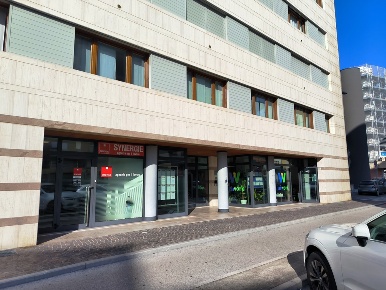Foto Negozio a Pordenone San Valentino, Ospedale di 170 m² in vendita