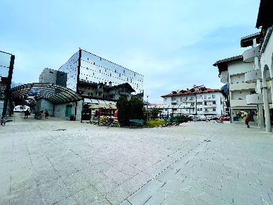 Foto Negozio a Tolmezzo Centro di 1200 m² in affitto