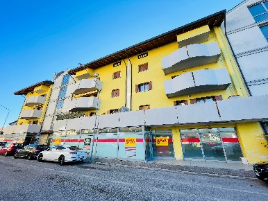 Foto Negozio in argentina 27 Udine, Udine Via Cividale di 590 m² in vendita