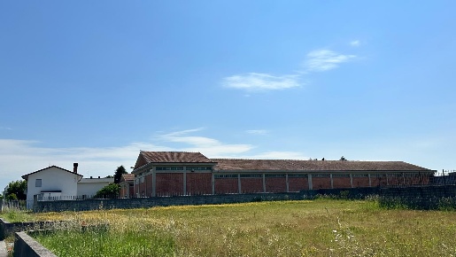 Foto Locale commerciale in Pasian di Prato Via Aquileia, Pasian di Prato