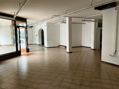 Foto Negozio a Montereale Valcellina Centro di 170 m² in affitto