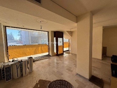 Foto Negozio in Via Livorno 5, Padova Sacra Famiglia - Basso Isonzo