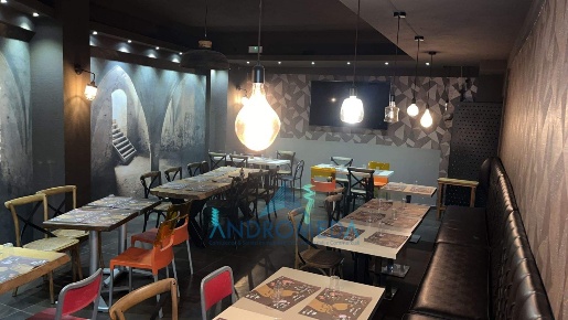 Foto Locale commerciale a Battipaglia Centro di 300 m² con 6 locali