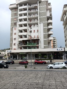 Foto Locale commerciale in VIA ANTONIO SCOPELLITI SNC, Cosenza Mancini
