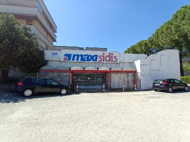 Foto Locale commerciale in Via Colle dell' Ara, Chieti Chieti Scalo