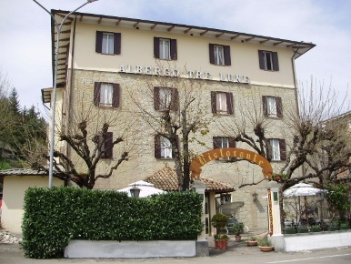 Foto Hotel in Via Michelangelo 854, Guiglia Centro di 1270 m² in vendita