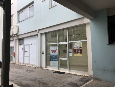 Foto Locale commerciale in Via Luigi Einaudi 108, Civitanova Marche