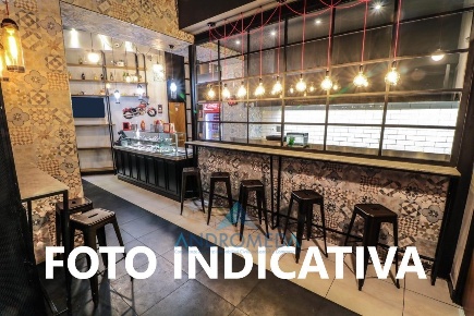 Foto Locale commerciale a Napoli Vasto di 175 m² con 6 locali in vendita