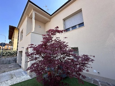 Foto Appartamento in SECONDO CREMONESI, Lodi Braila, Stazione di 129 m²
