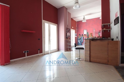 Foto Negozio in via Sirtori, Santa Maria Capua Vetere di 140 m² in affitto