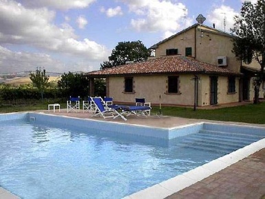 Foto Bed and Breakfast a Seggiano Centro di 400 m² con 20 locali in vendita