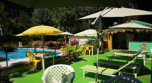 Foto Attività commerciale a Massa di 6500 m² in vendita