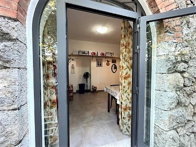 Foto Negozio a Massa Puliche di 20 m² con 1 locali in vendita