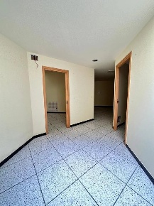 Foto Ufficio in VIA D'AQUINO 12, Taranto Borgo di 130 m² con 5 locali