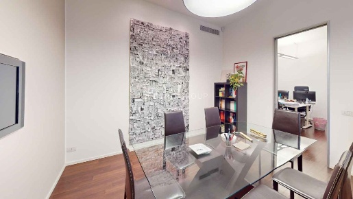 Foto Ufficio in Dante 6 B, Opera Centro di 60 m² con 2 locali in vendita