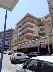 Foto Locale commerciale in VIA DON LUIGI ORIONE 30, Reggio di Calabria