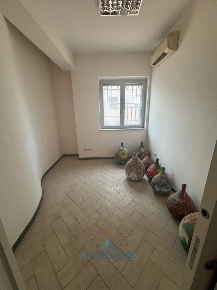 Foto Ufficio a Aversa di 280 m² con 15 locali in vendita