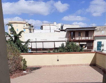 Foto Ufficio in Via Abate Alfierio 2, Napoli Secondigliano di 100 m²