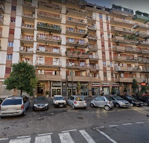 Foto Ufficio in via Giulio Cesare 7, Napoli Fuorigrotta di 110 m²