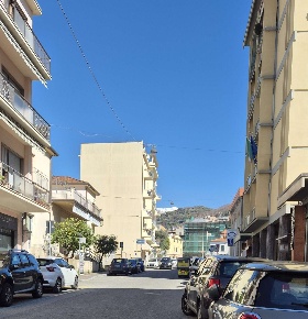 Foto Negozio a Massa Centro di 25 m² in vendita