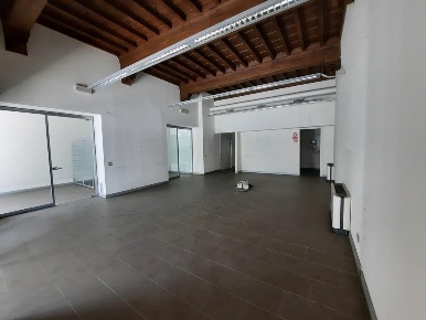 Foto Ufficio a Pistoia Piazza della Sala di 210 m² in affitto