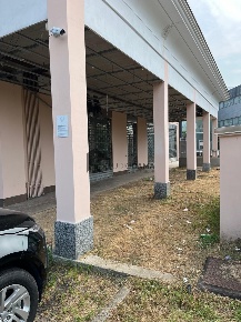Foto Negozio a Pero Barriera di Milano di 425 m² con 1 locali in affitto