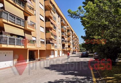 Foto Appartamento in Piazza Padre Pio 3, Frosinone Tribunale di 130 m²